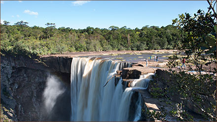 Flug zum Kaieteur Wasserfall