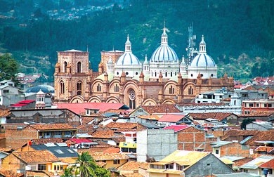 Historisches Zentrum von Cuenca bildet der Plaza Mayor mit der alten Kathedrale