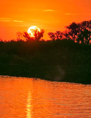 und wieder ein toller sunset bei der R&uuml;ckfahrt mit dem Boot zur Pousada