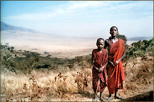 Masai-Kinder am Ngorongoro