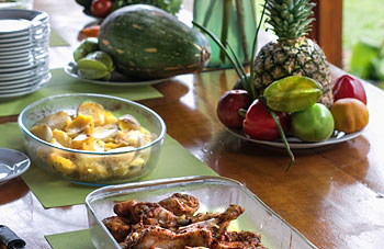 Frühstuck in der Lodge im Tambopata Regenwald 