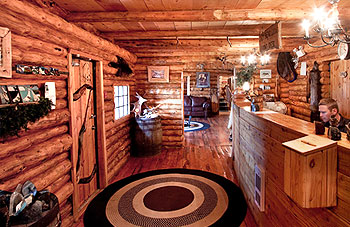 Rezeption der gemütlichen Lodge in Churchill