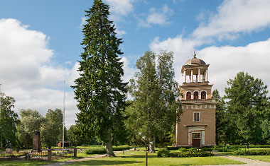 der schöne Glockenturm in Lieksa wurde von 1979-82 gebaut