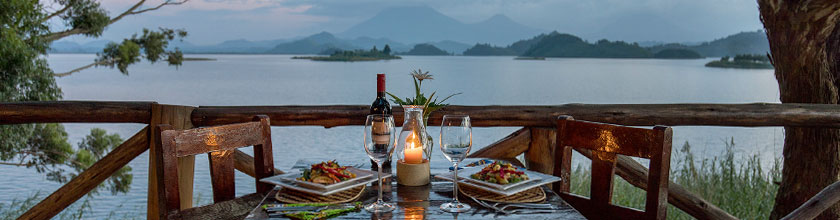 Abendessen mit Blick auf die Virunga Vulkane
